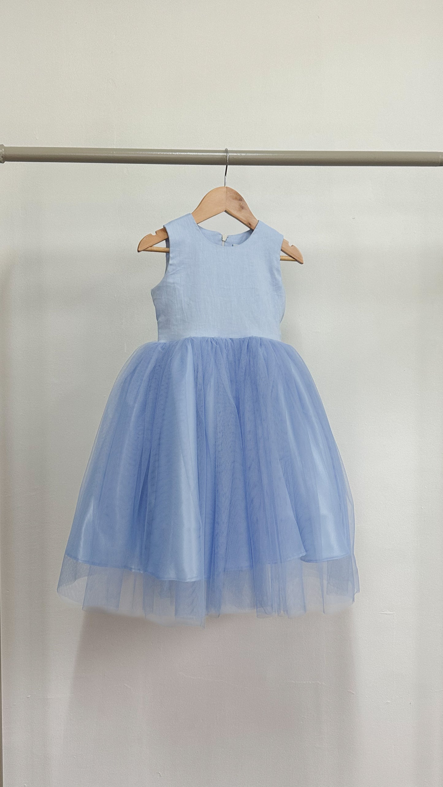 Sleeveless Midi Tulle Dress - Baby Blue Linen