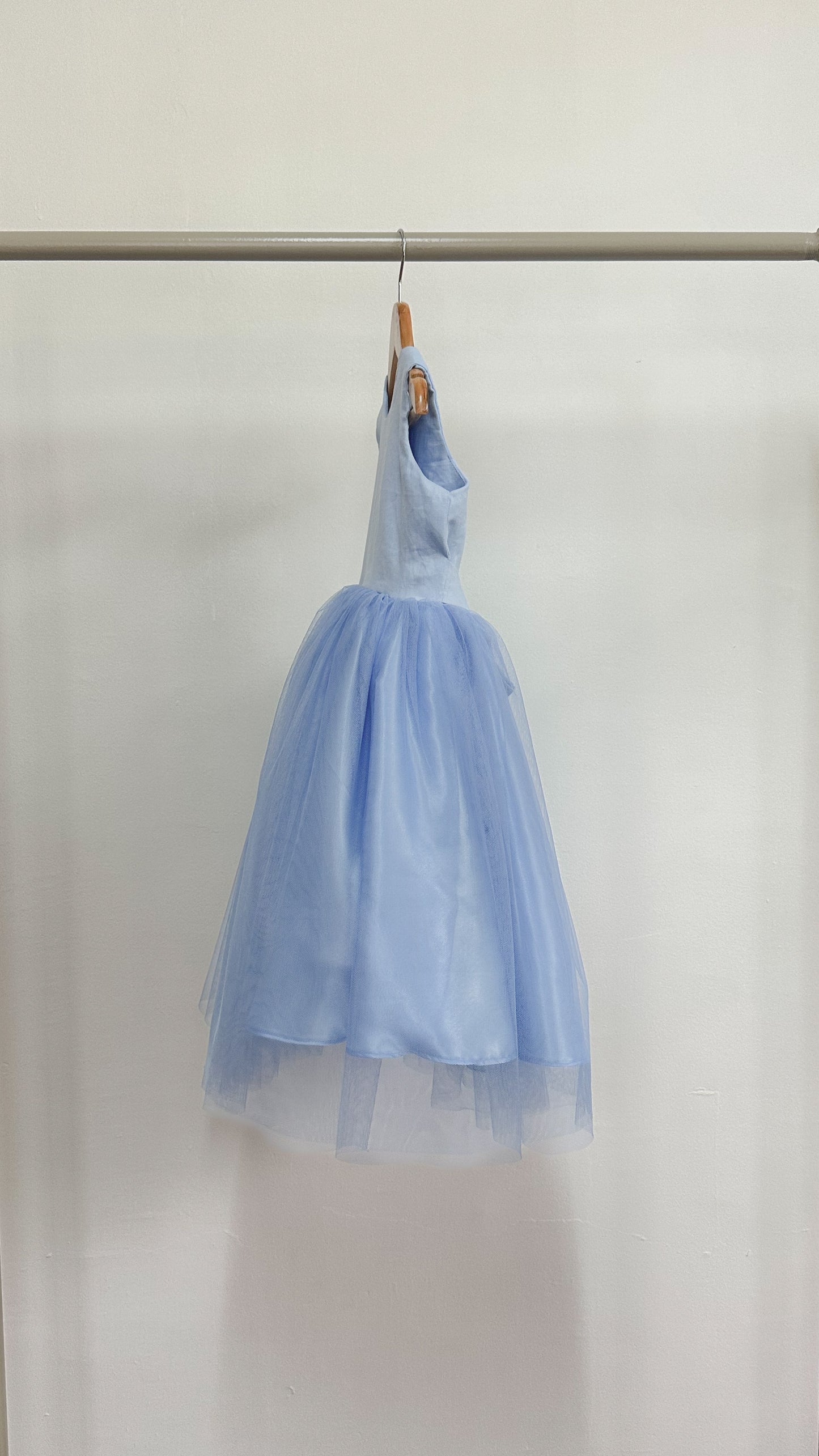 Sleeveless Midi Tulle Dress - Baby Blue Linen